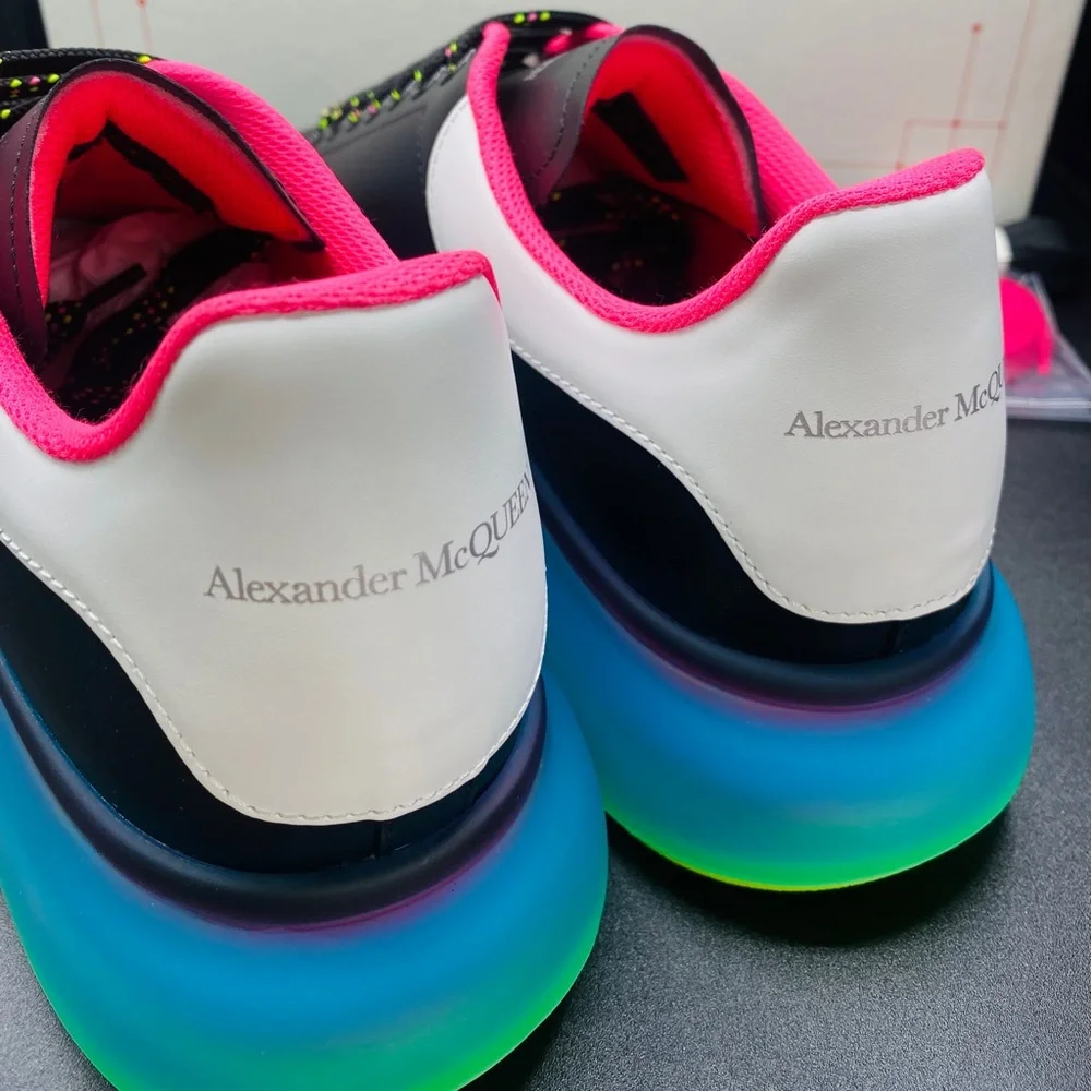 Alexander McQueen Men’s Oversized Sneakers Size 10 NWB AUTHENTIC - Picture 5 of 9